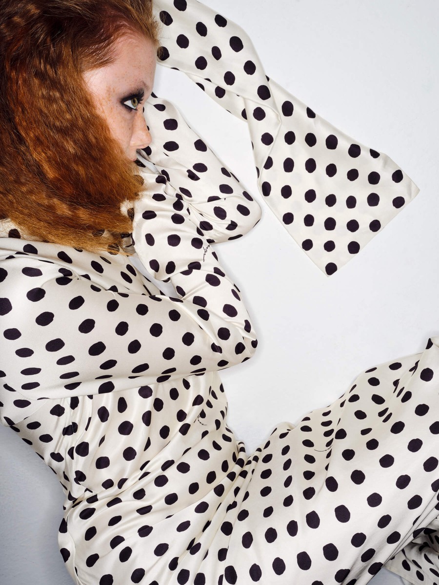 ecoute_cherie_heroine_sara_grace_judit_melis_03