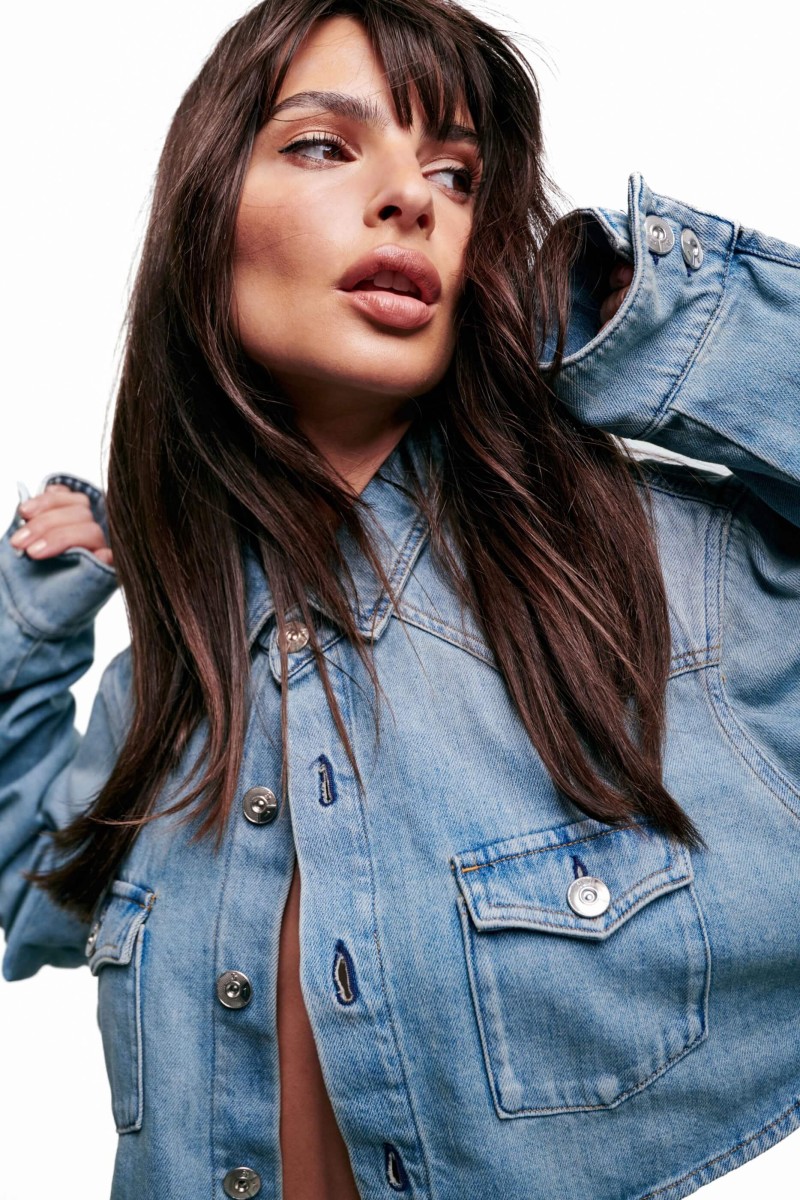 ecoute_cherie_web_emily_ratajkowski